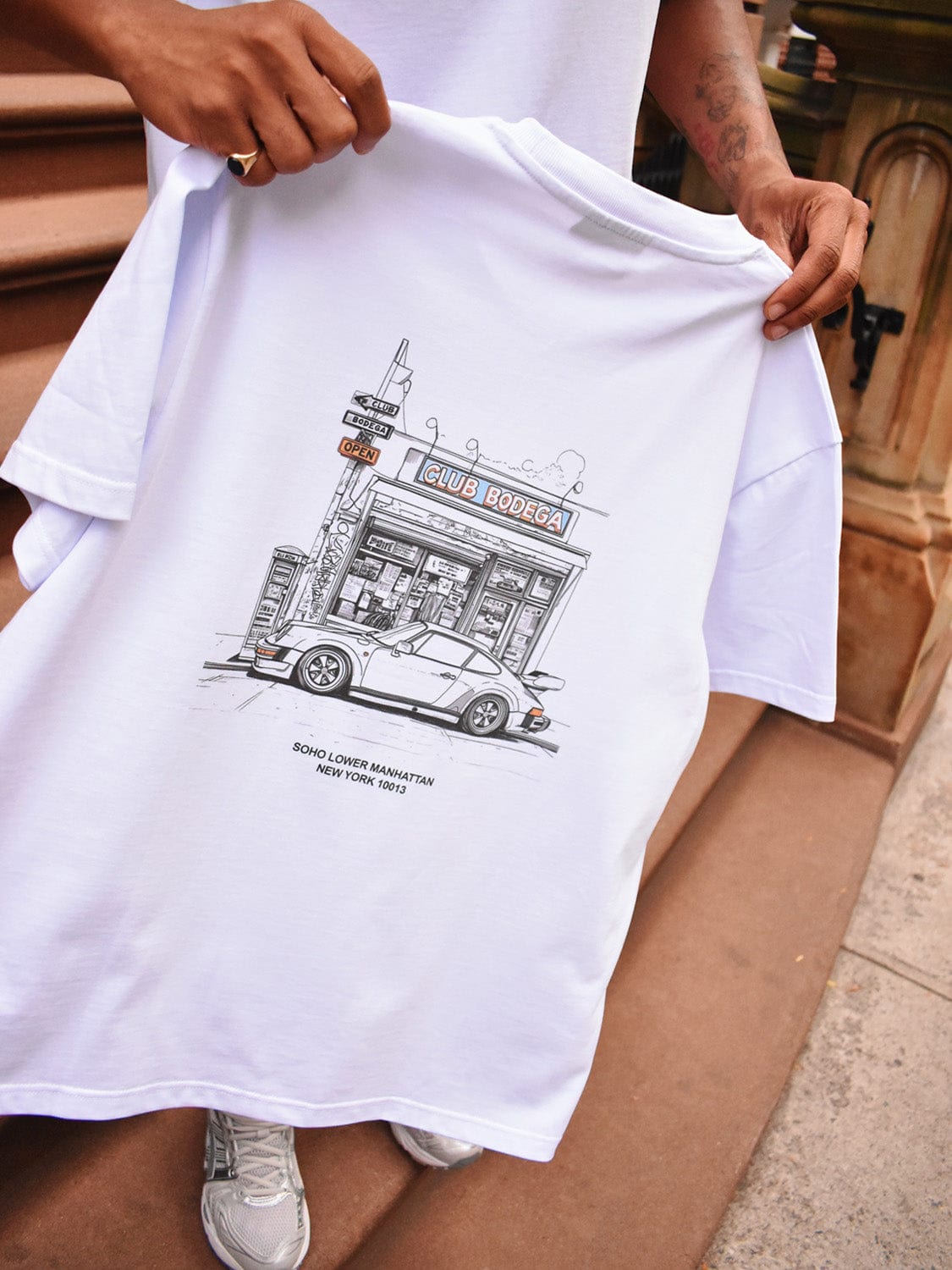 CLUB 1984. Bodega T-shirt - White T-Shirt