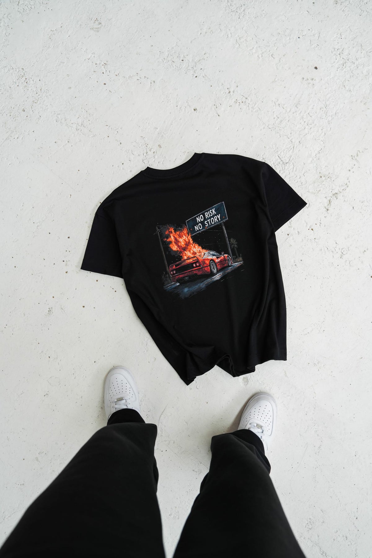 CLUB 1984. Burn Out T-shirt - Black T-Shirt