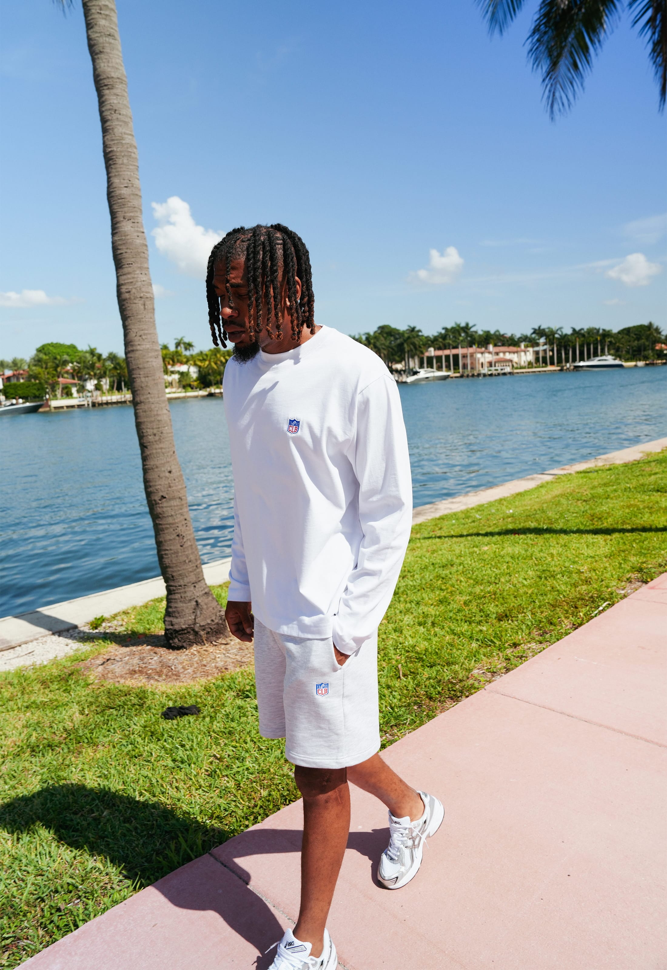 CLUB 1984. CLB Emblem LS T-shirt - White T-Shirt
