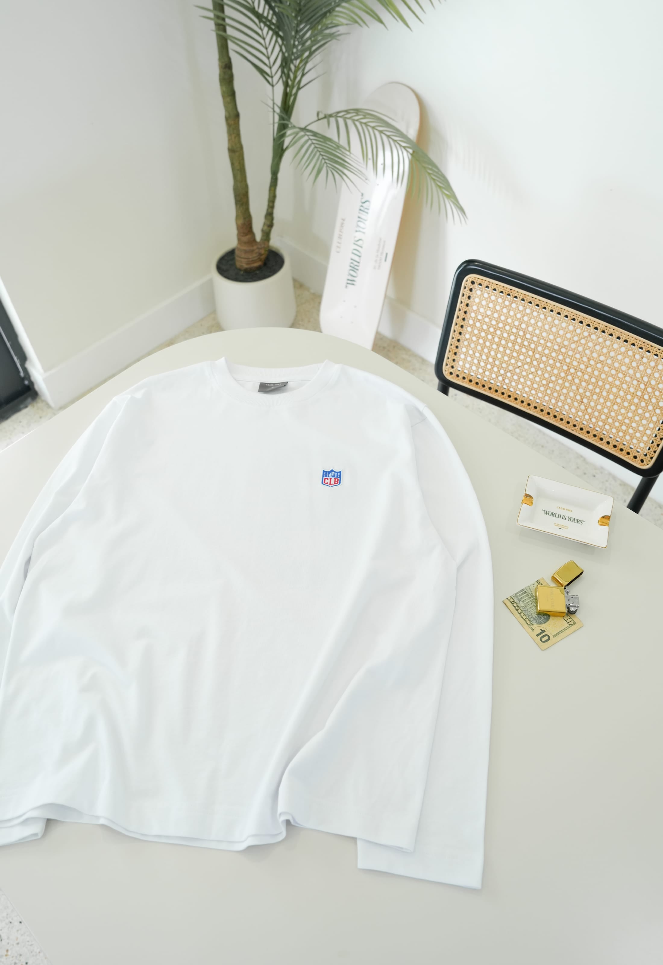 CLUB 1984. CLB Emblem LS T-shirt - White T-Shirt