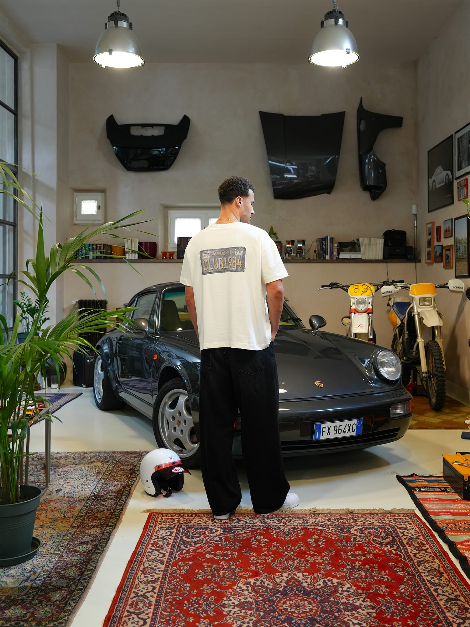CLUB 1984. Club Plates T-shirt - Off White T-Shirt