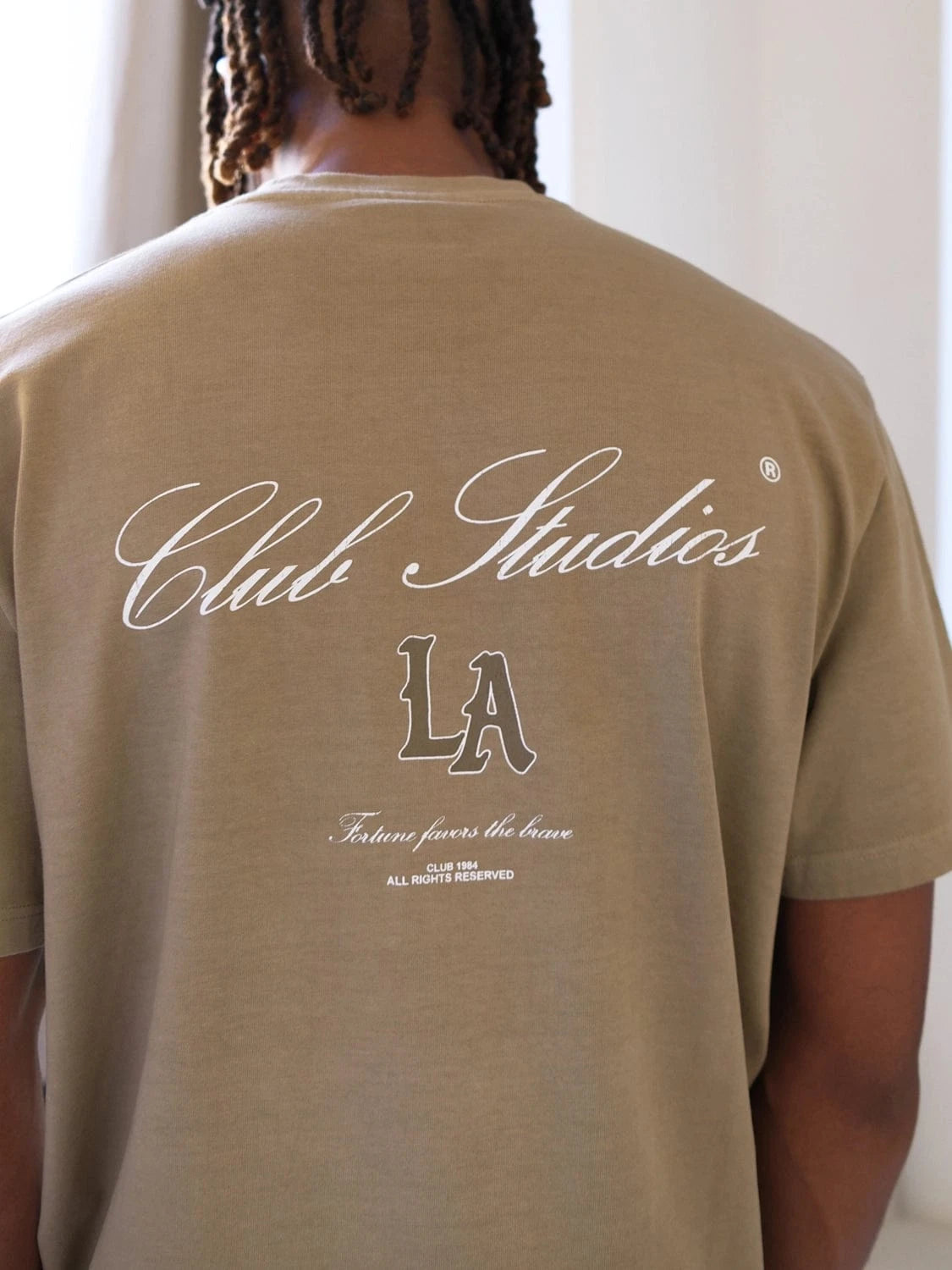 CLUB 1984. Club Studios T-shirt - Dark Taupe T-Shirt