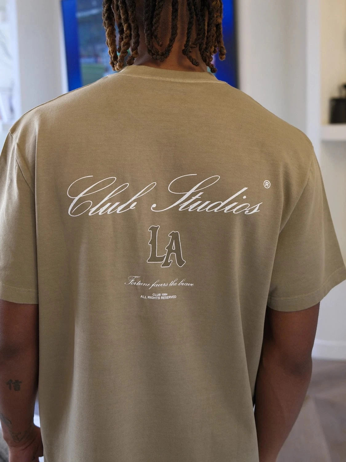 CLUB 1984. Club Studios T-shirt - Dark Taupe T-Shirt