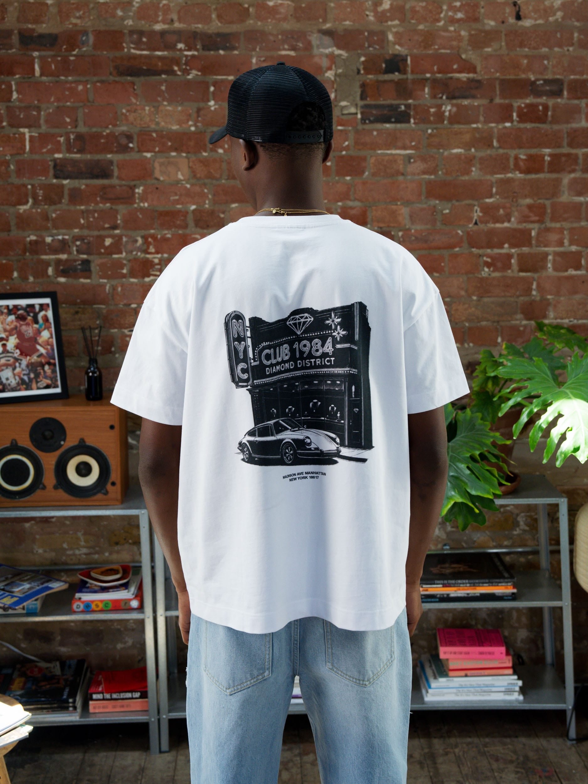 CLUB 1984. Diamond District T-shirt - White T-Shirt
