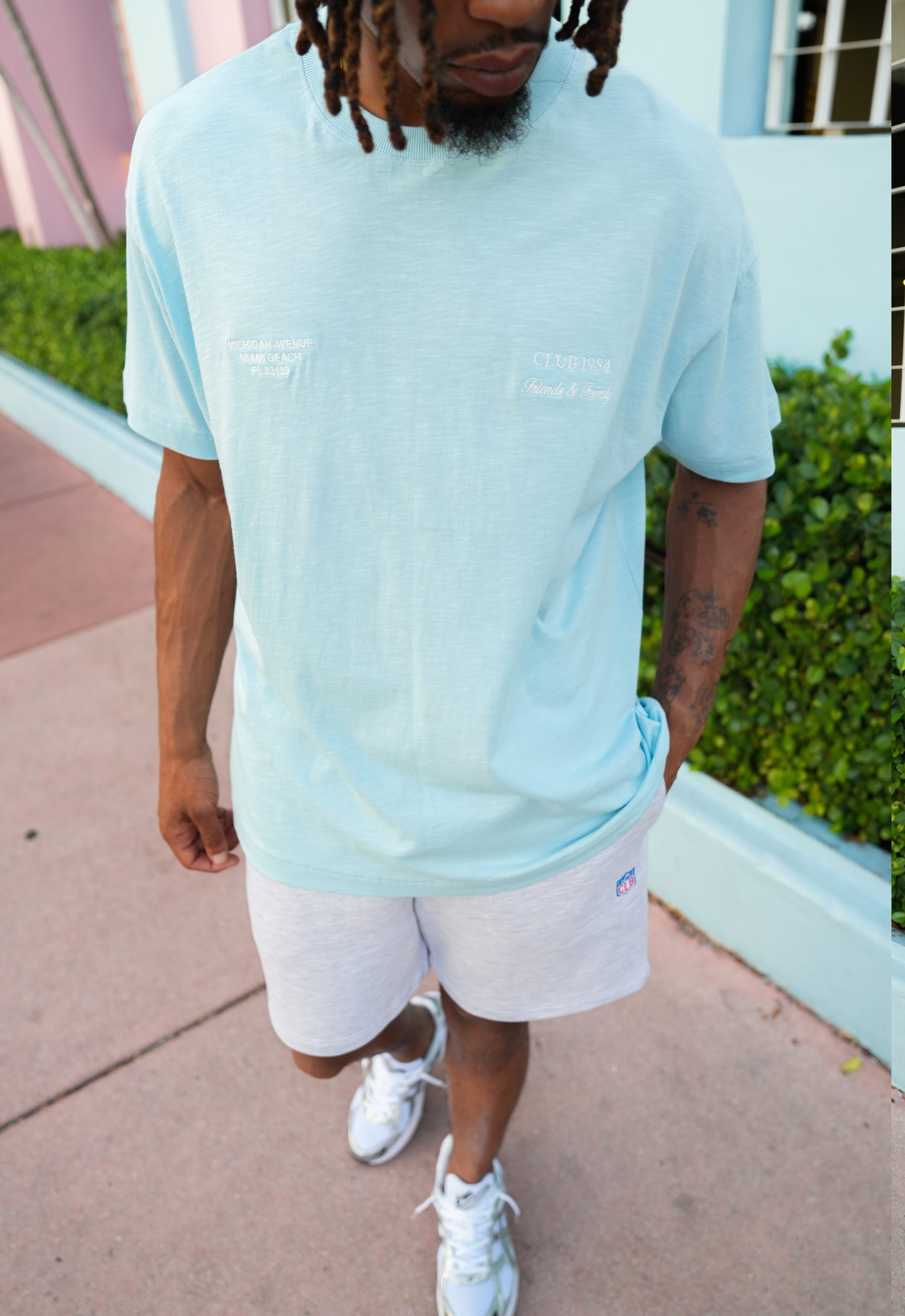 CLUB 1984. F&F Miami T-shirt - Light Blue T-Shirt