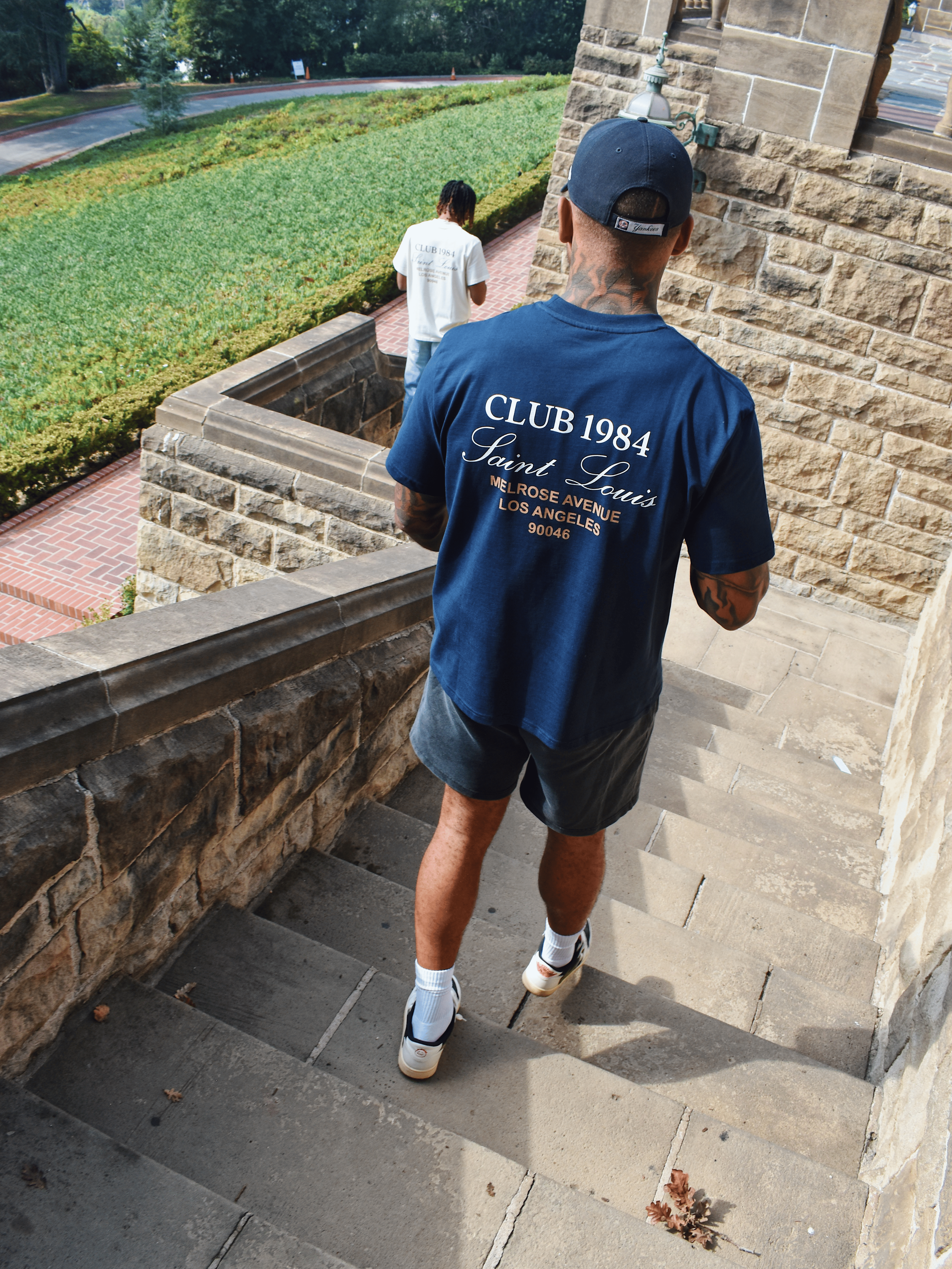 CLUB 1984. Melrose 1984 T-shirt - Navy T-Shirt