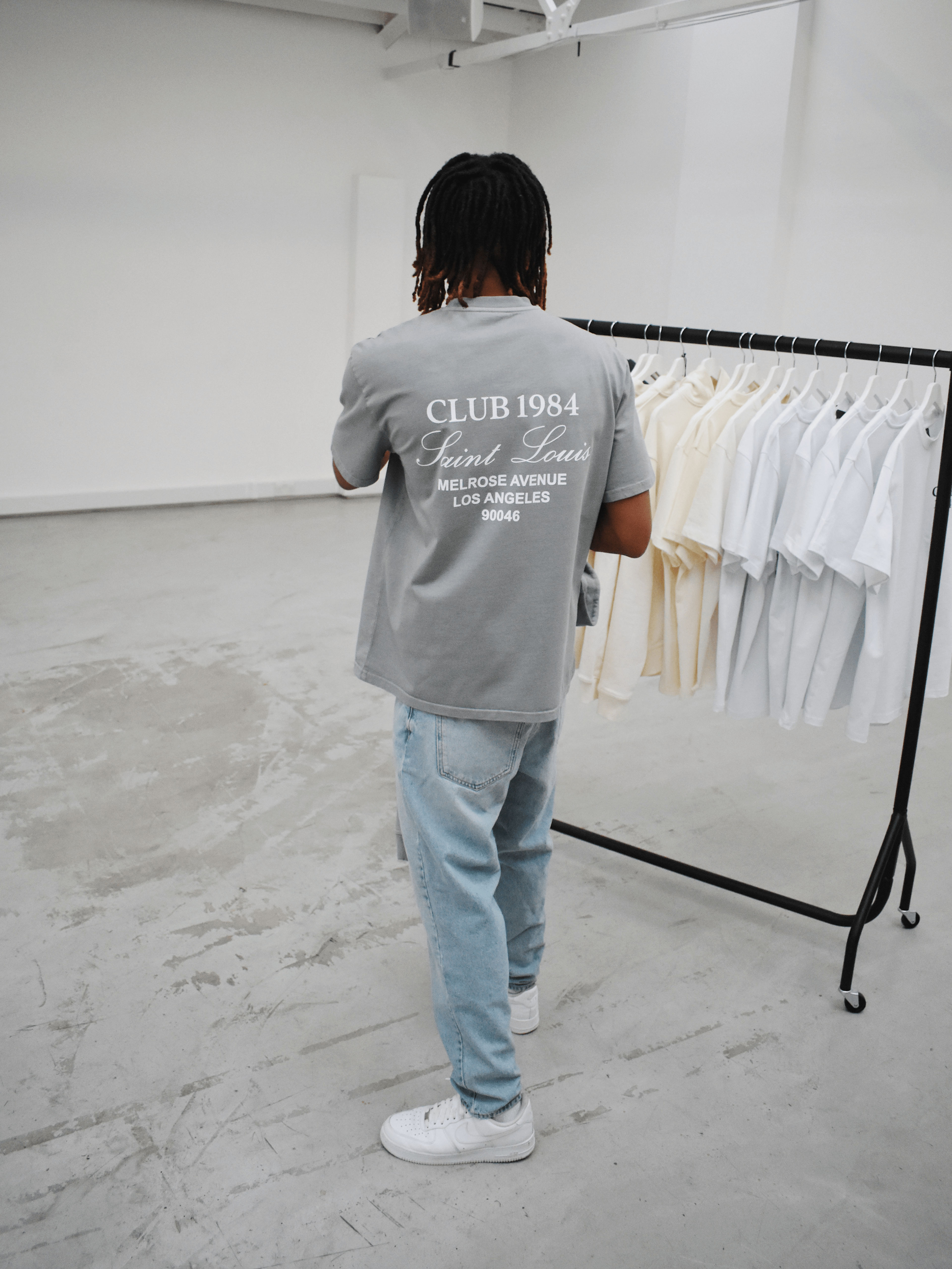 CLUB 1984. Melrose 1984 T-shirt - Washed Light Grey T-Shirt