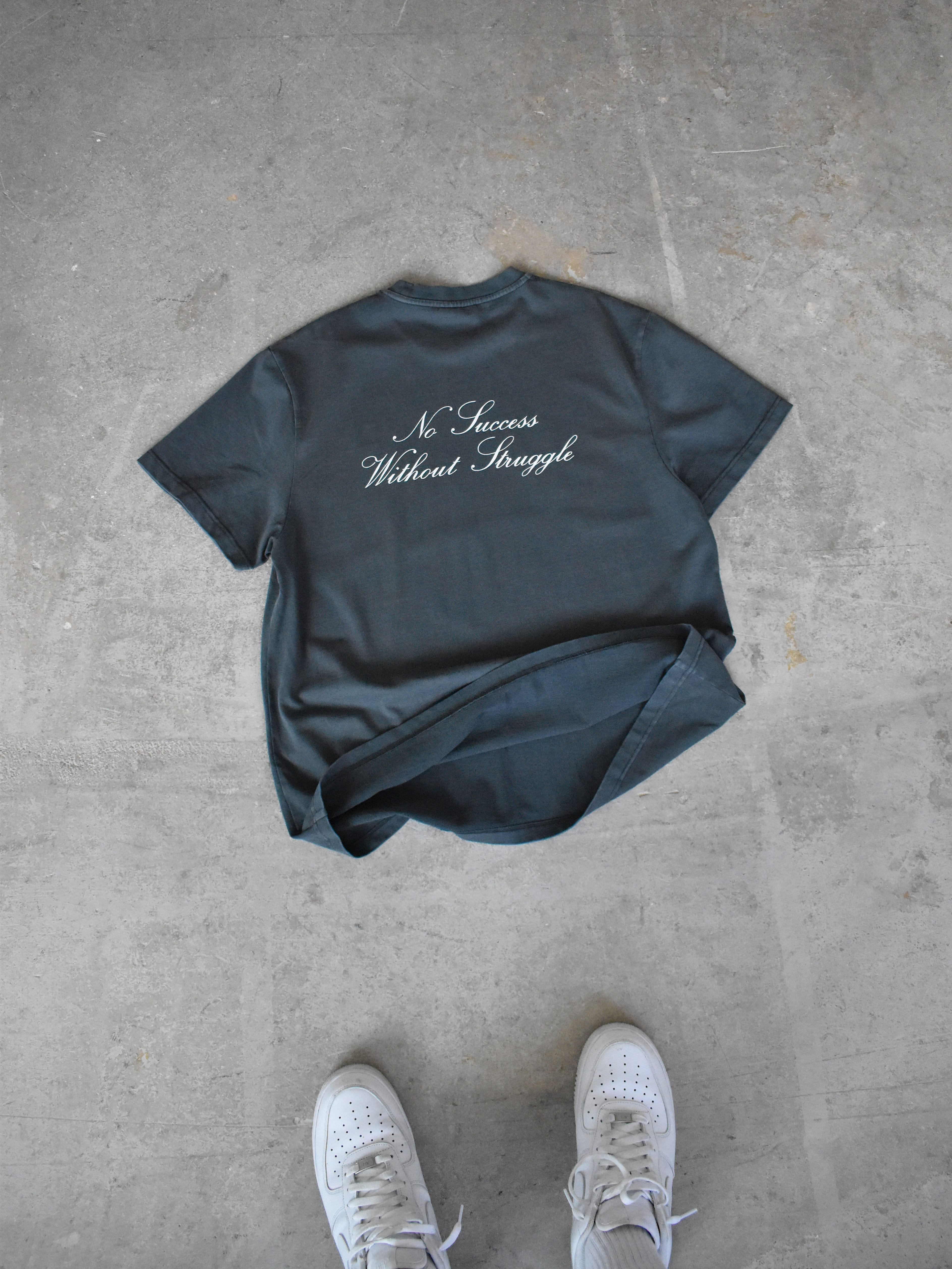 CLUB 1984. No Success T-shirt - Washed Grey T-Shirt