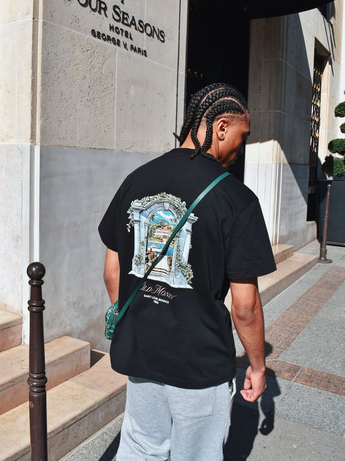 CLUB 1984. Old Money T-shirt - Black T-Shirt