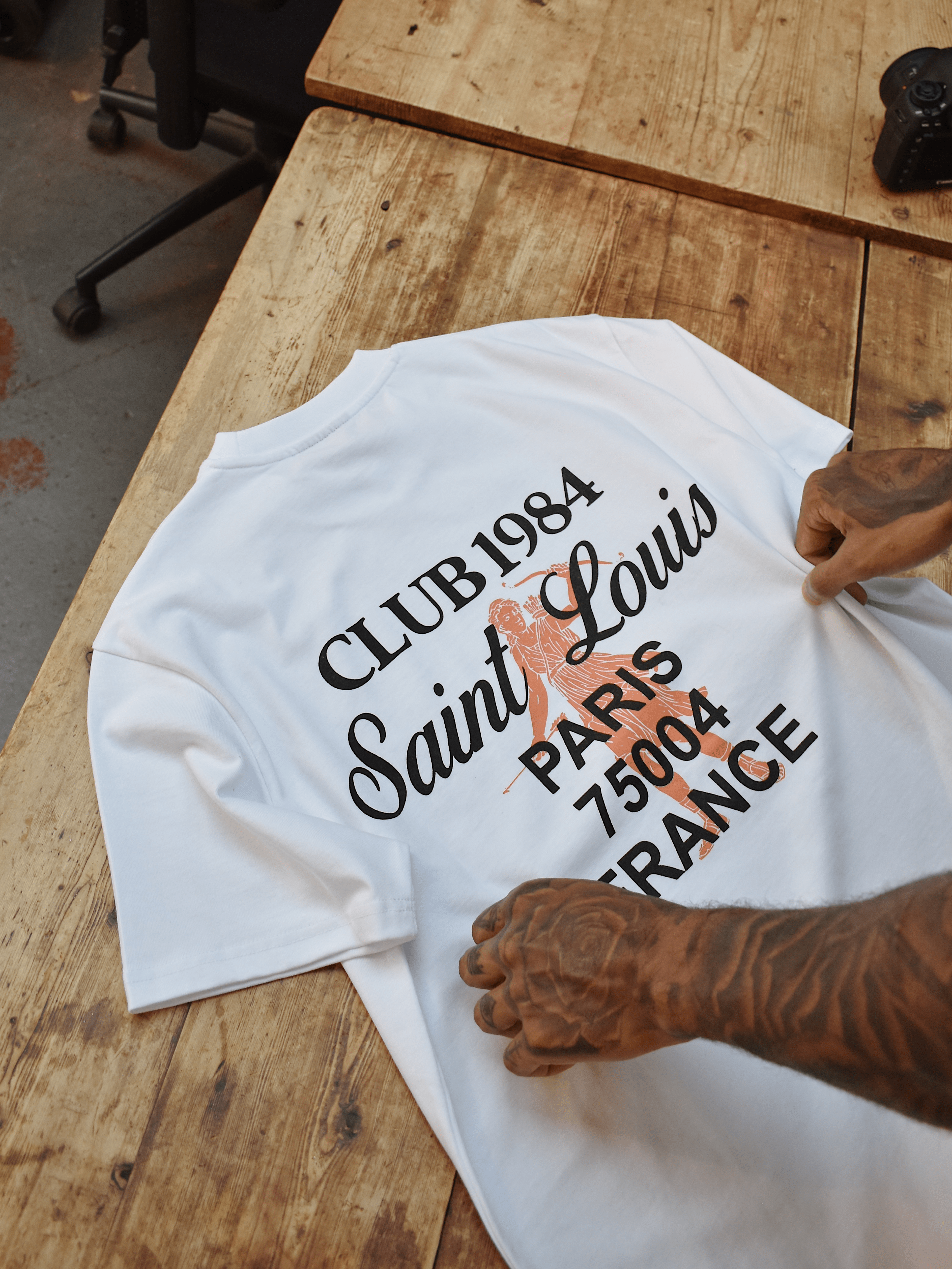 CLUB 1984. Patron 84 T-shirt - White/Orange T-Shirt