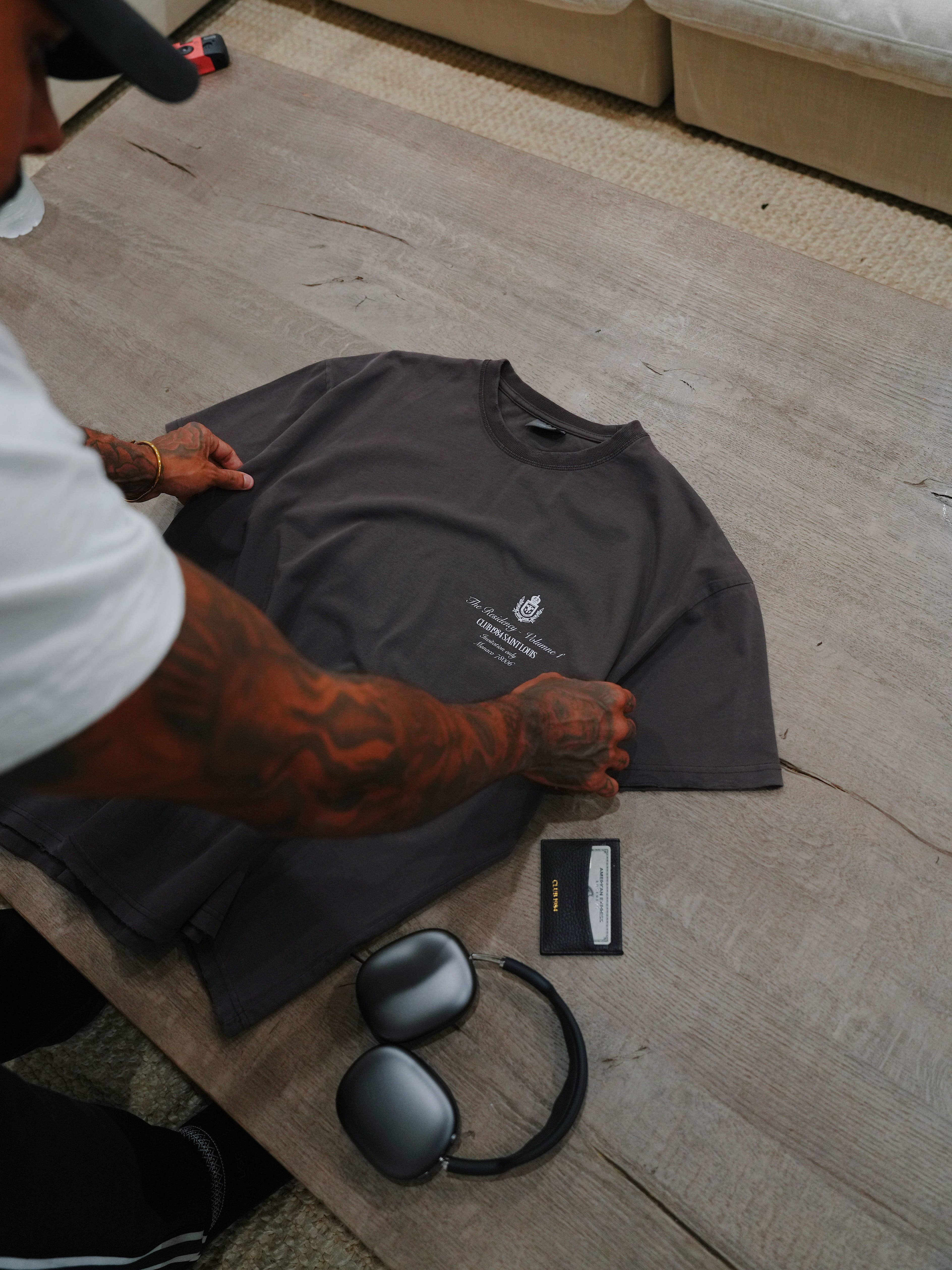 CLUB 1984. Residency Distressed T-Shirt - Coffee T-Shirt