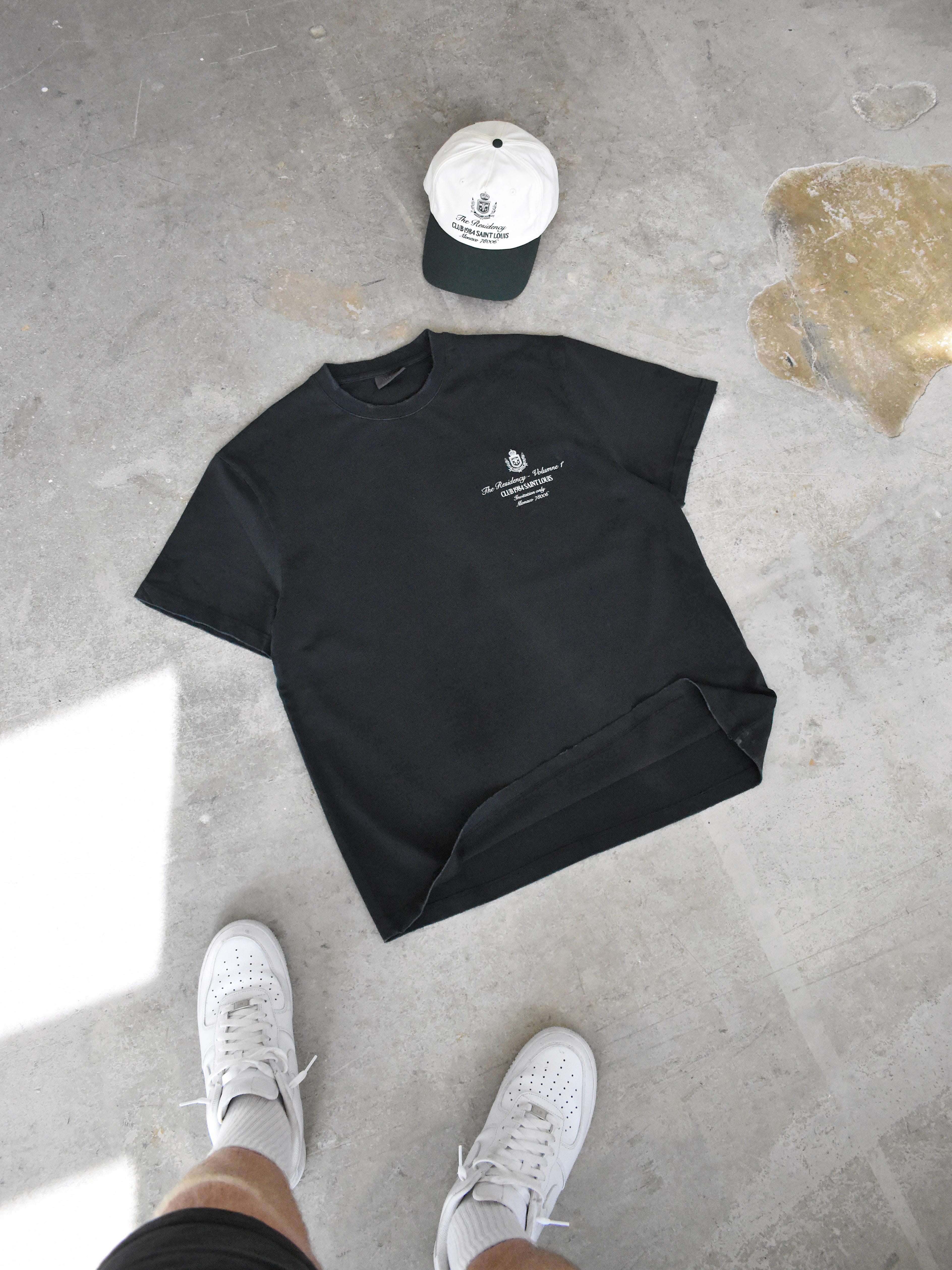 CLUB 1984. Residency Distressed T-Shirt - Vintage Black T-Shirt