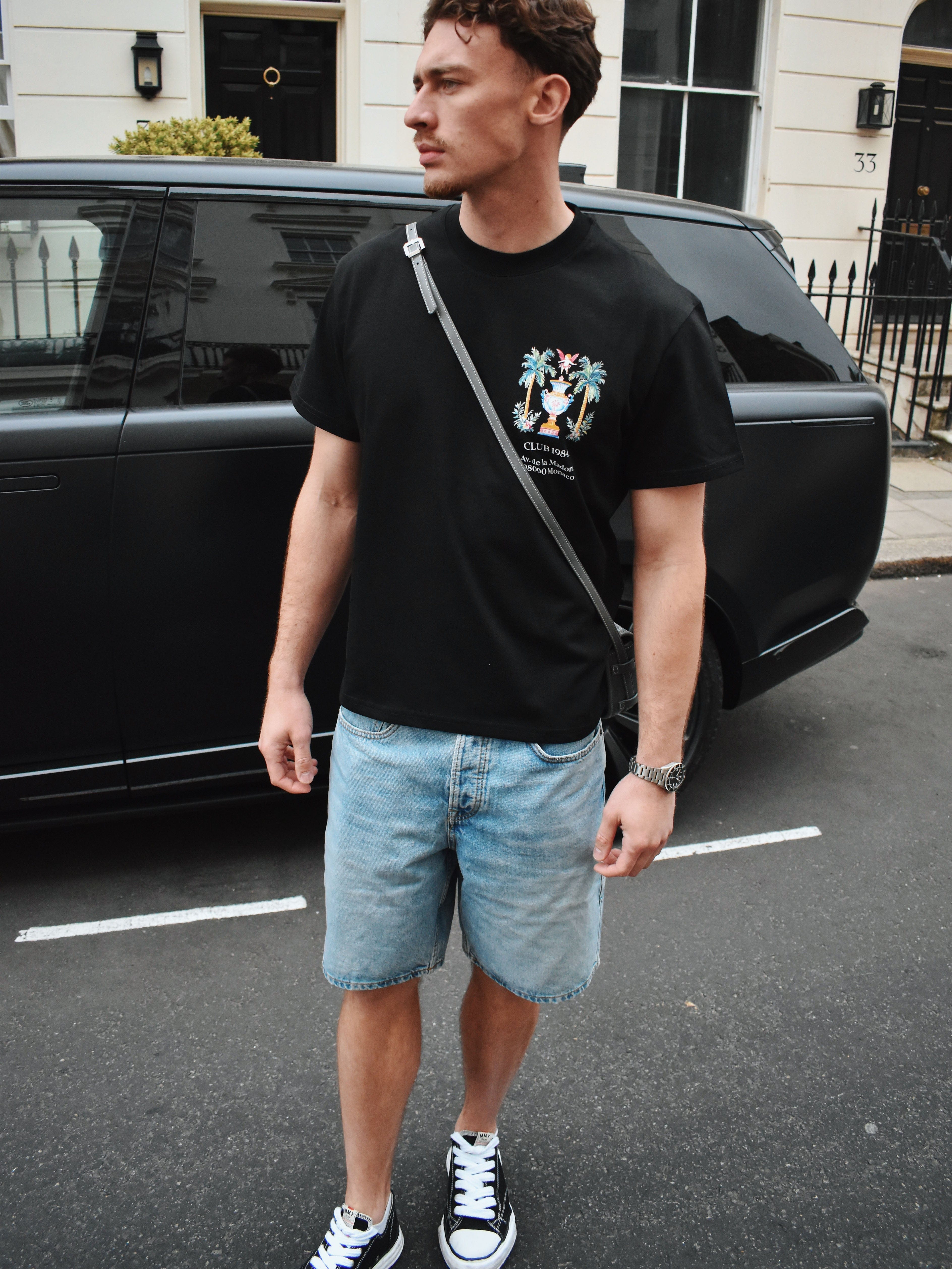 CLUB 1984. Serene T-shirt - Black T-Shirt