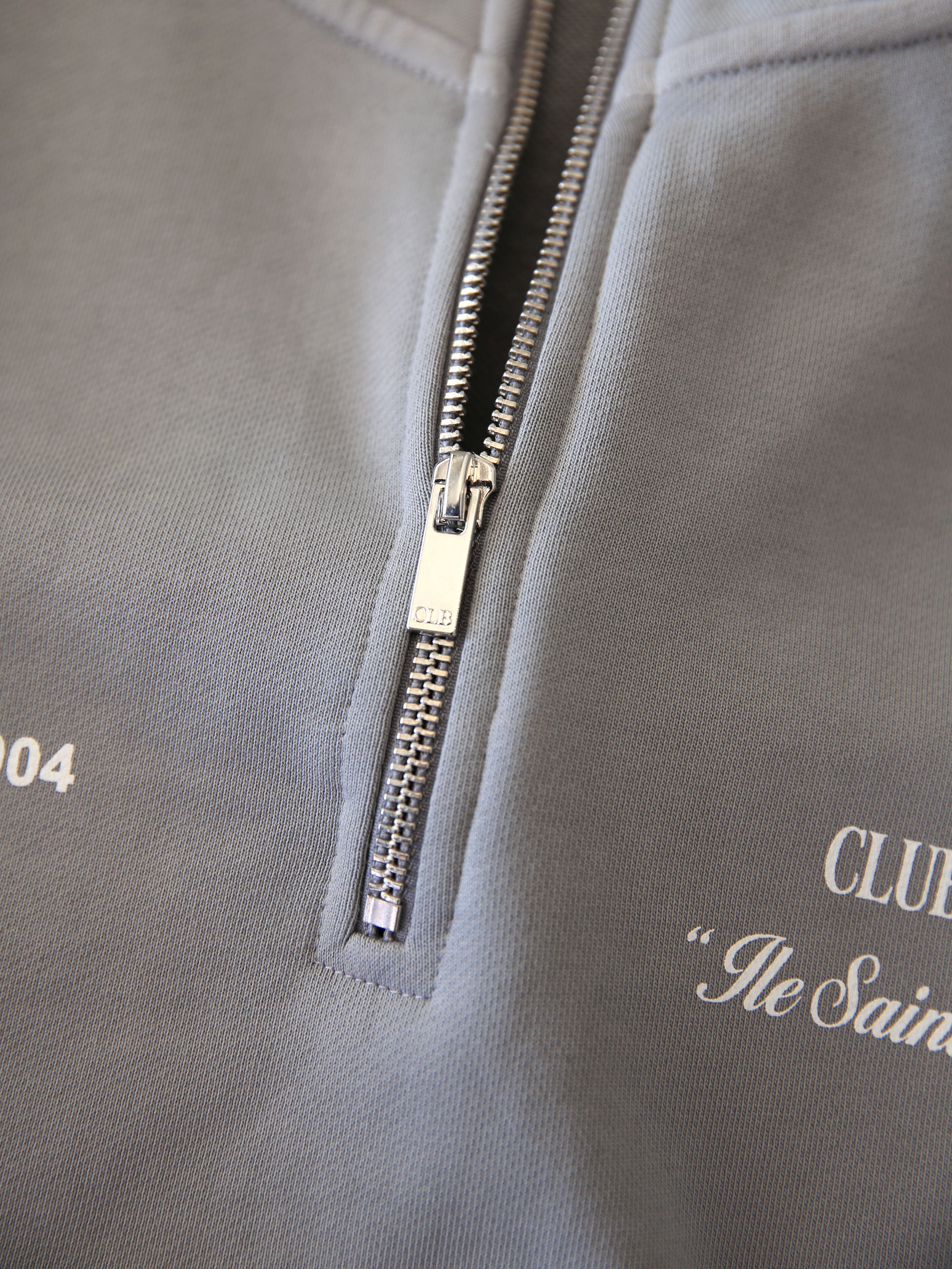 CLUB 1984. Signature 1/4 Zip - Washed Light Grey 1/4 zip