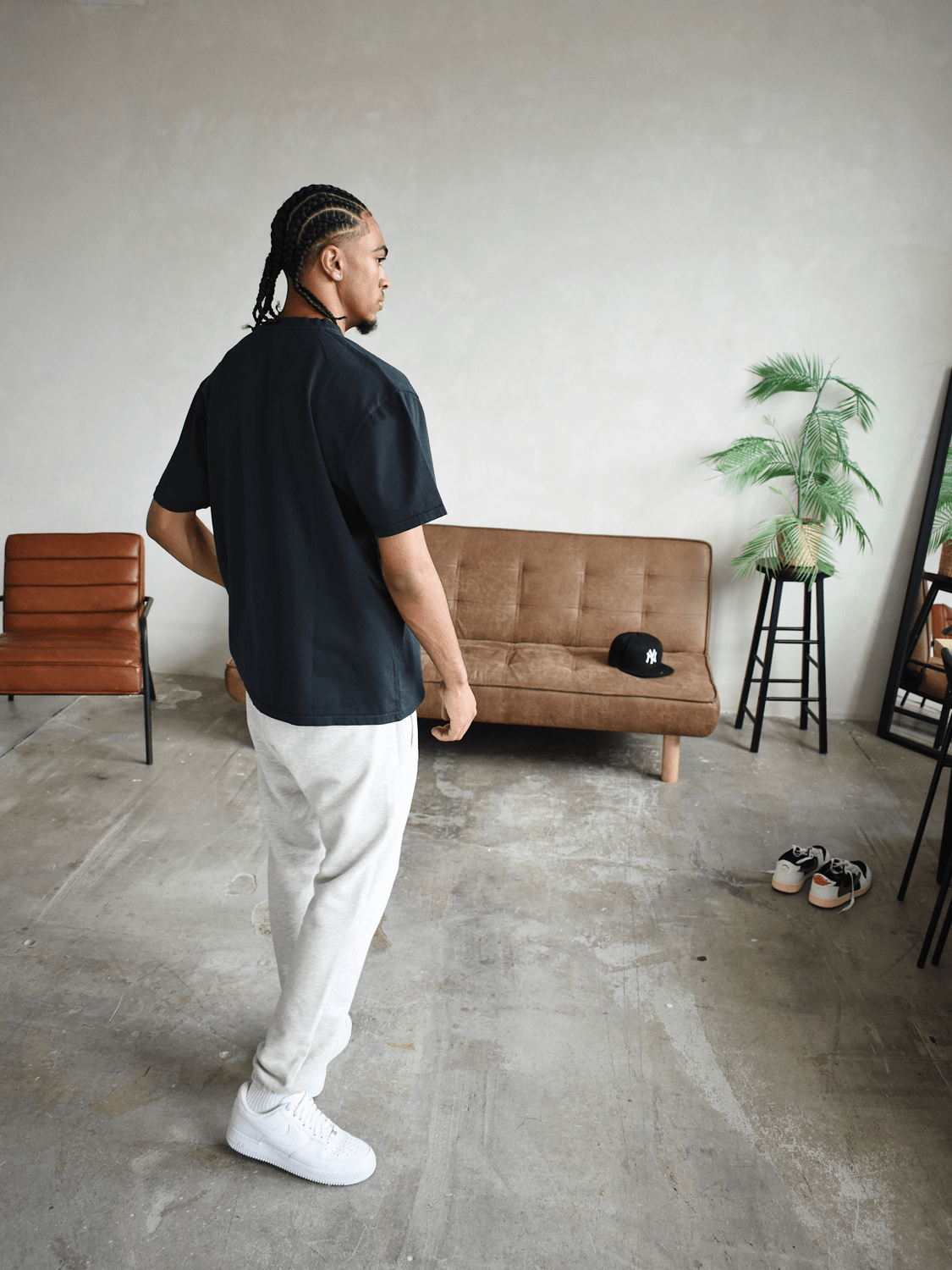 CLUB 1984. Signature T-shirt - Washed Black T-Shirt