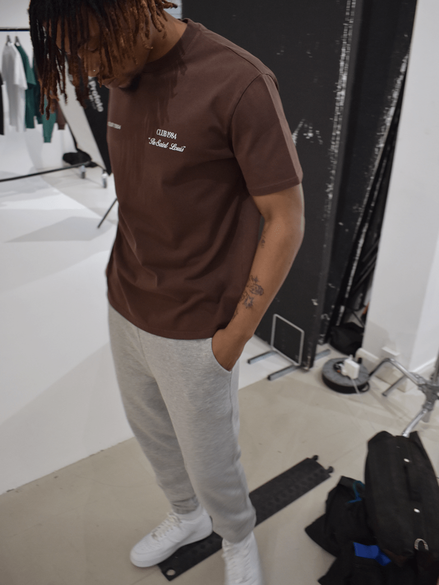 CLUB 1984. Signature T-shirt - Washed Brown T-Shirt