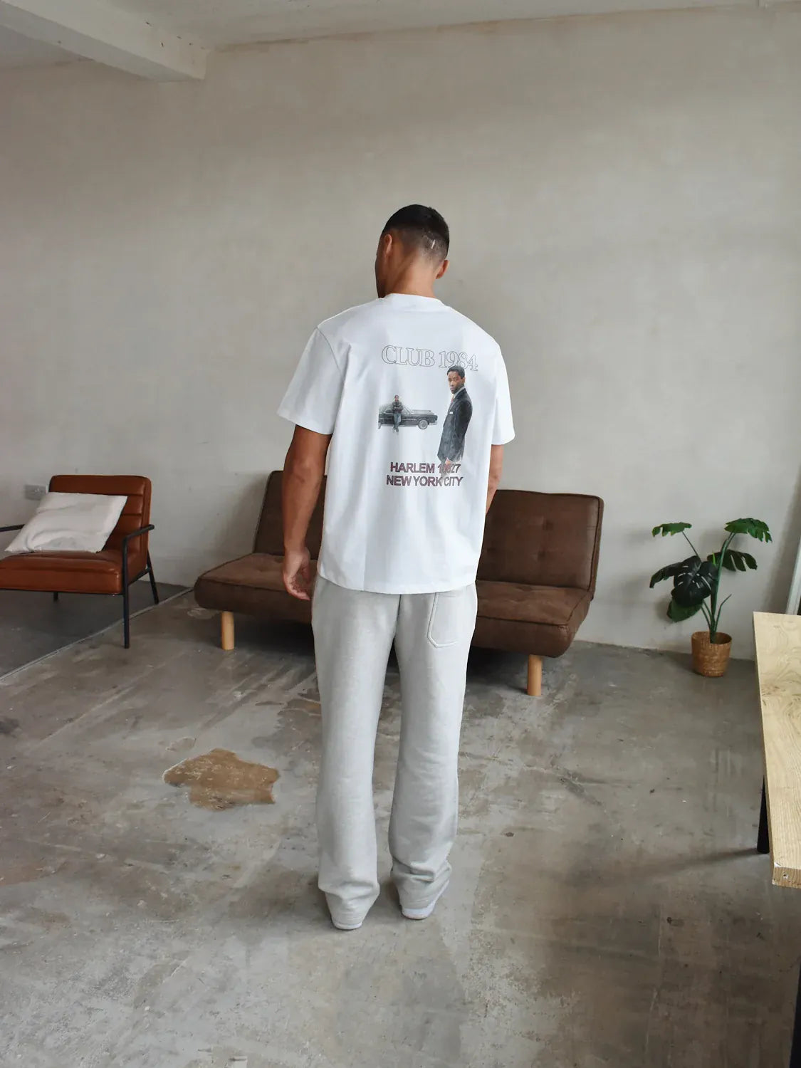 CLUB 1984. Times Up T-shirt - White T-Shirt