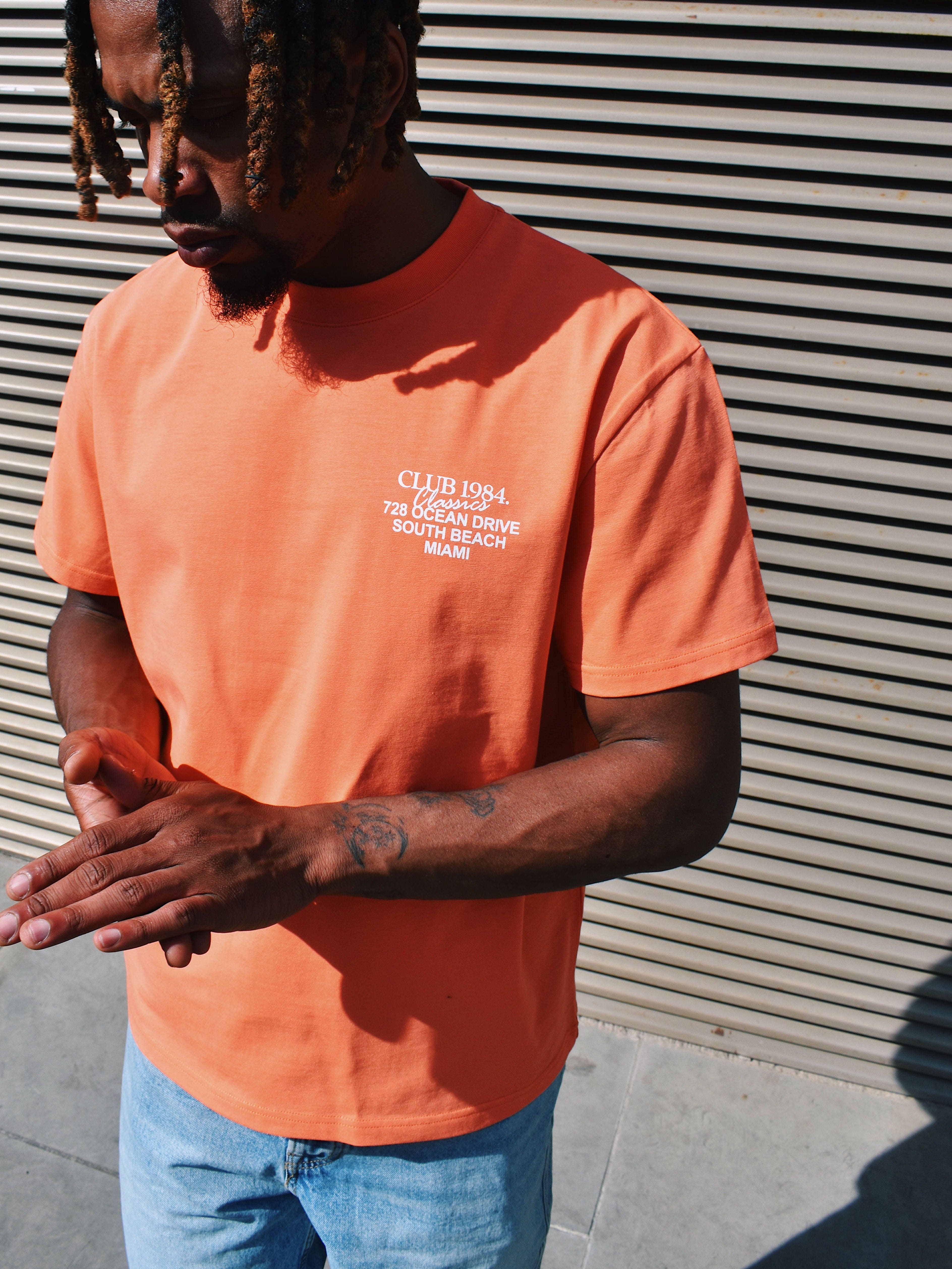 CLUB 1984. Vice City T-shirt - Coral T-Shirt