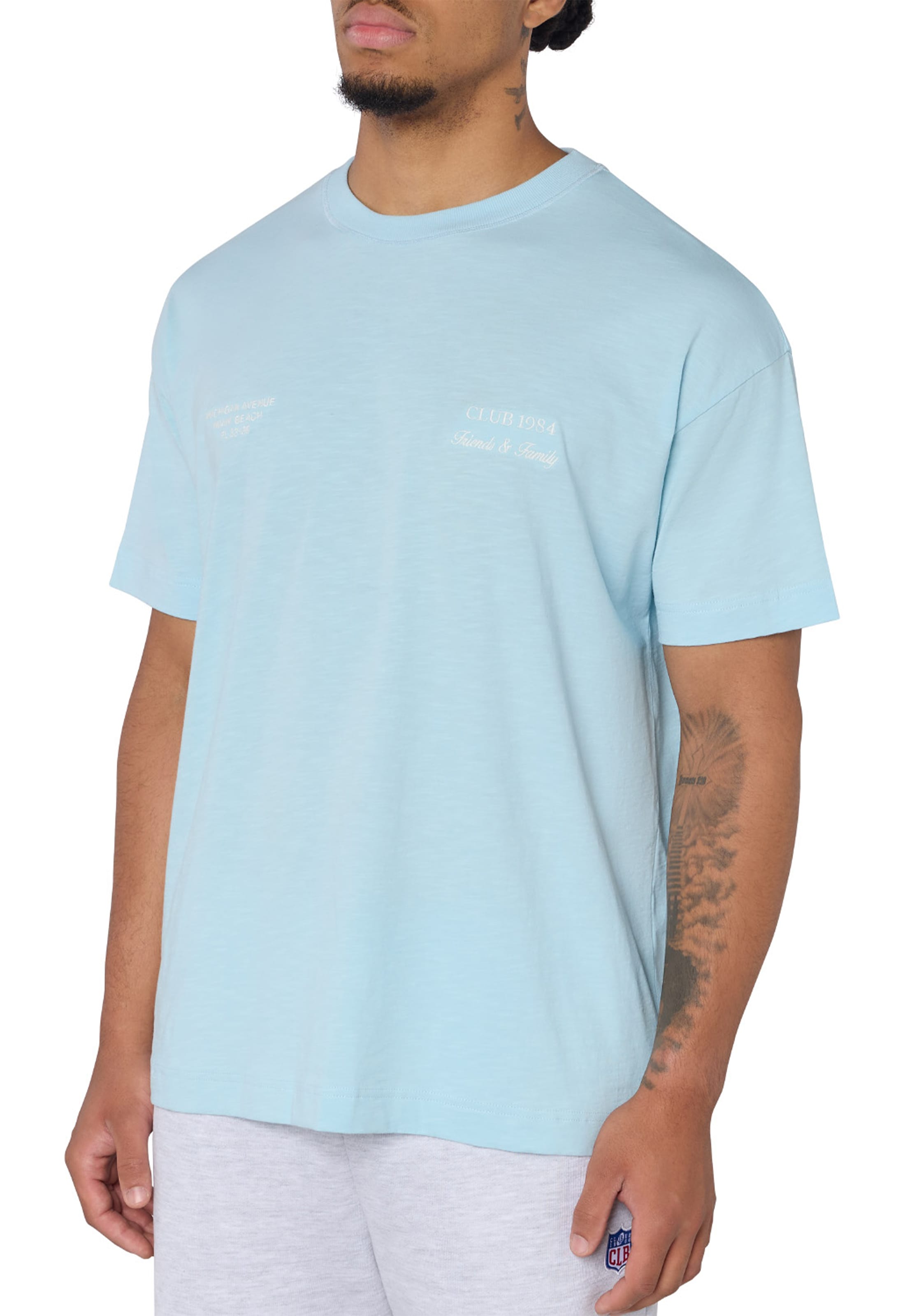 CLUB 1984. F&F Miami T-shirt - Light Blue T-Shirt