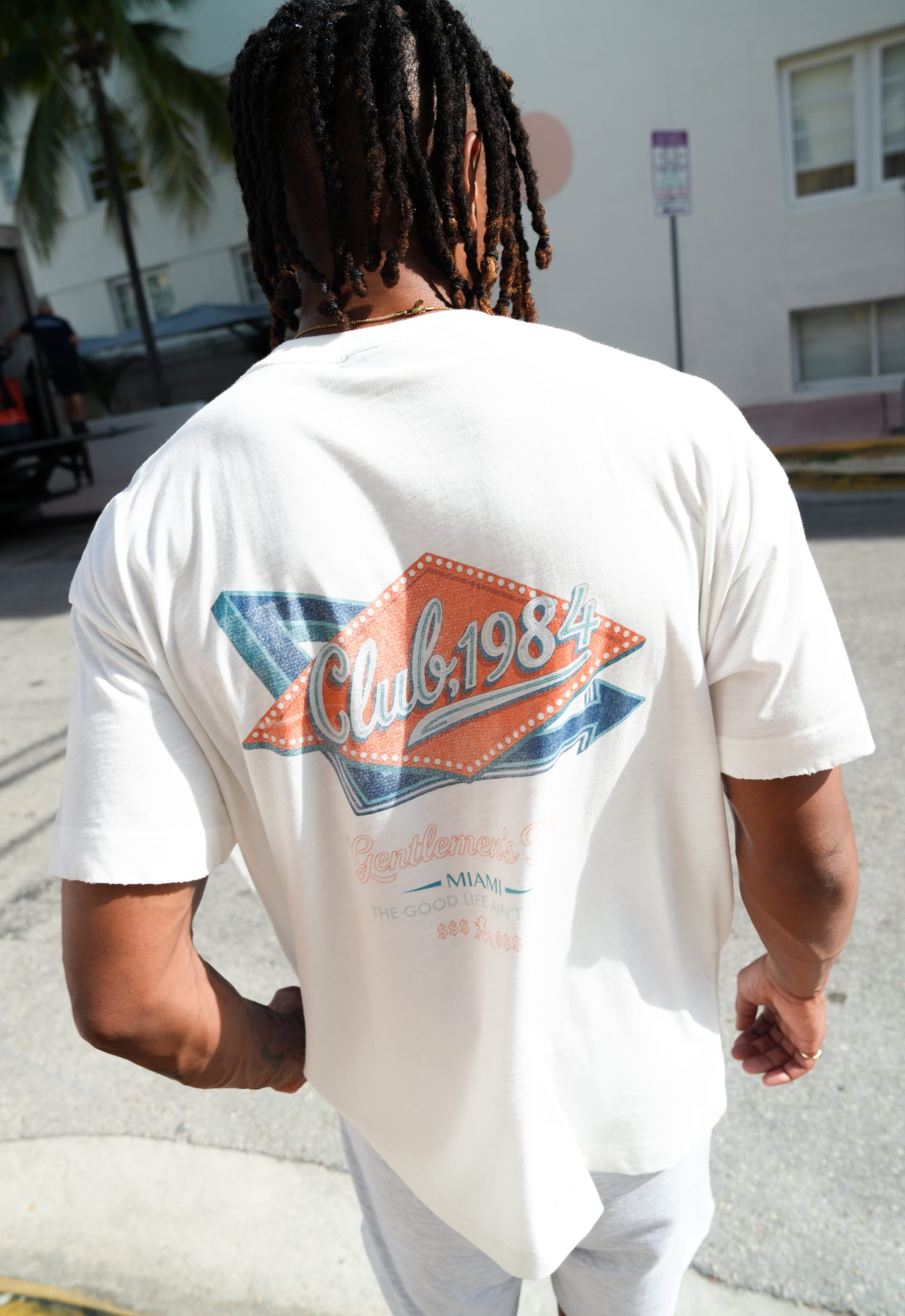 CLUB 1984. Good Life T-shirt - Off White T-Shirt
