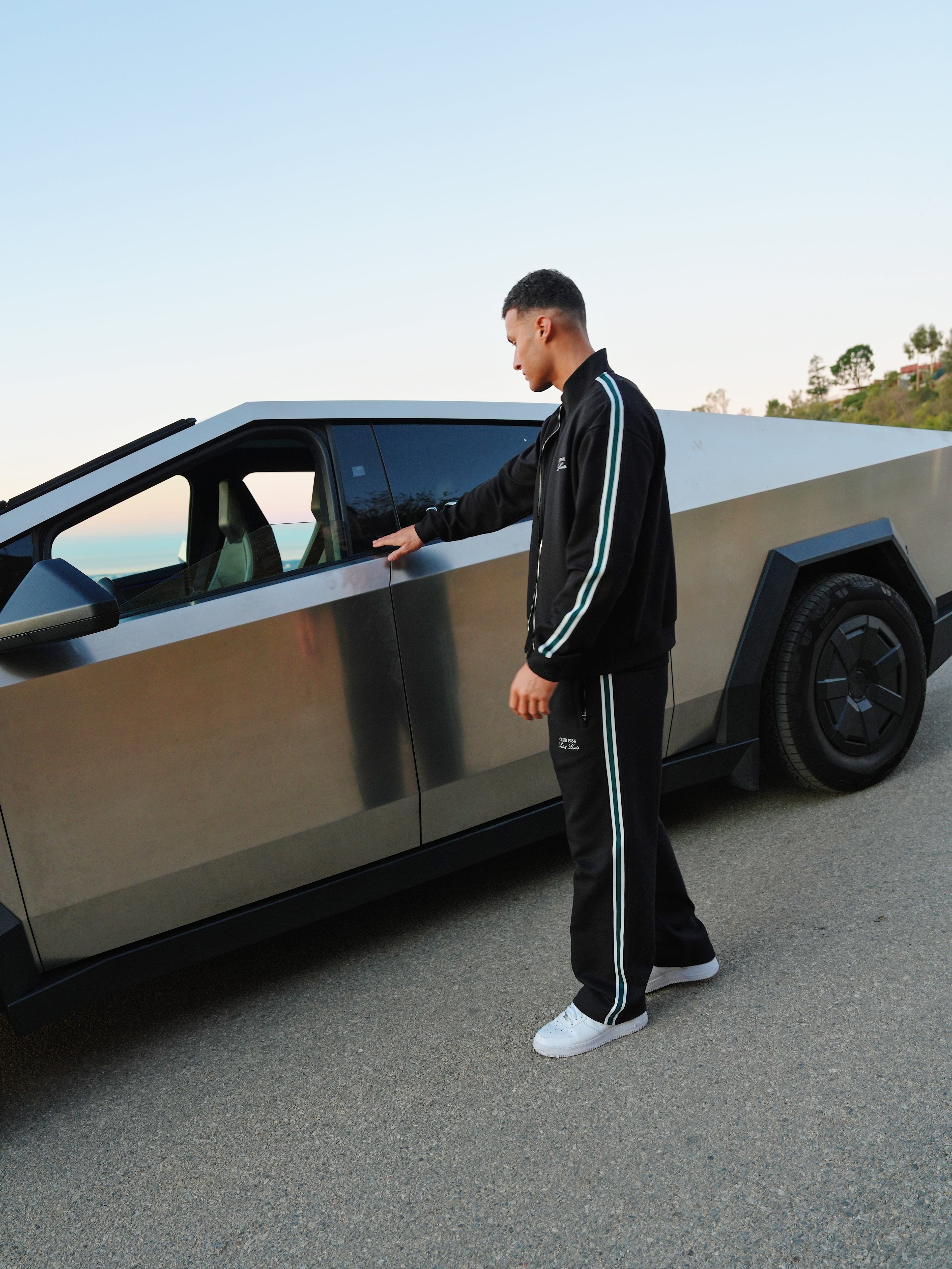 CLUB 1984. Houston Track Jacket - Black Jacket