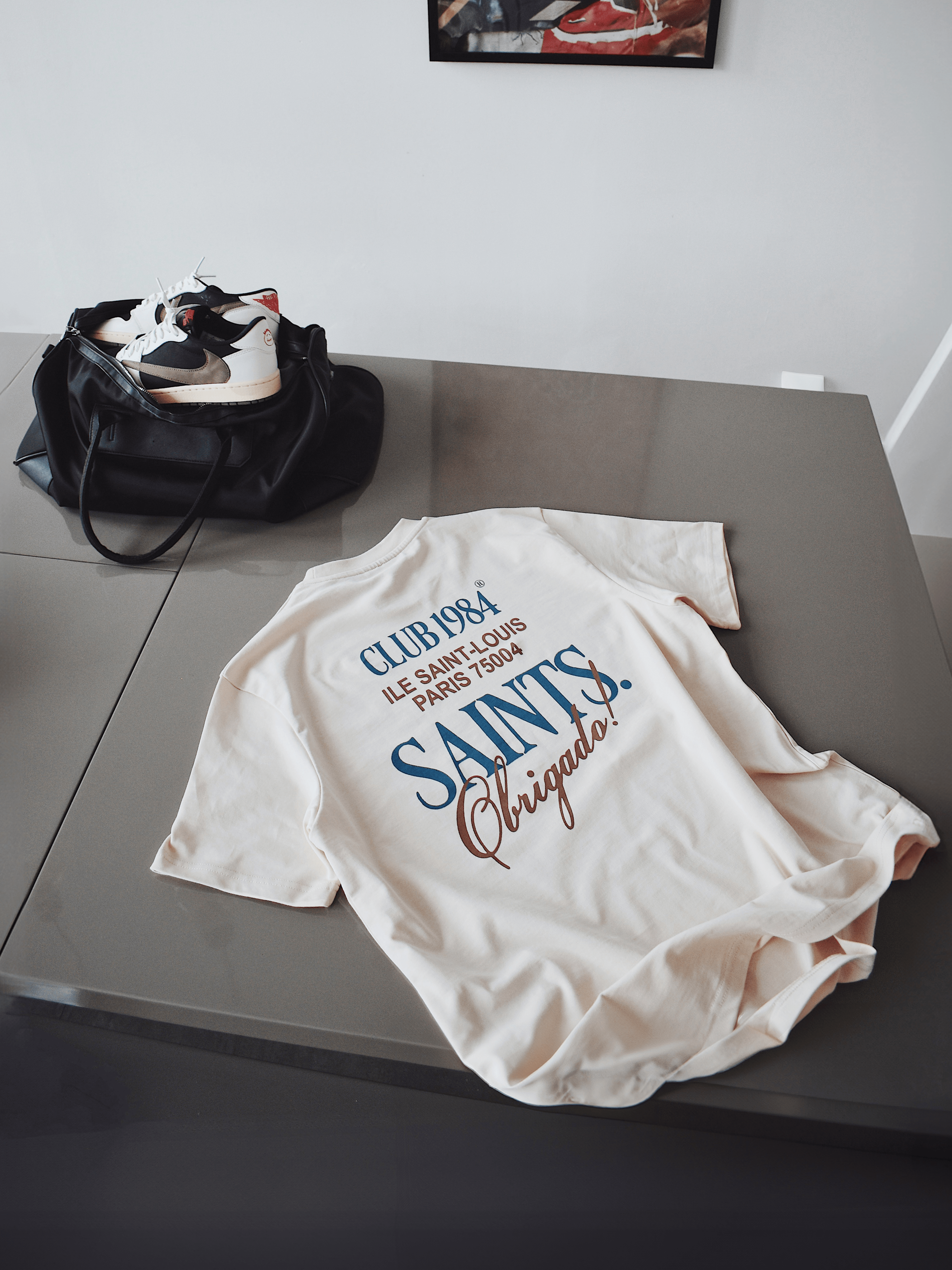 CLUB 1984. Obrigado T-shirt - Mocha T-Shirt