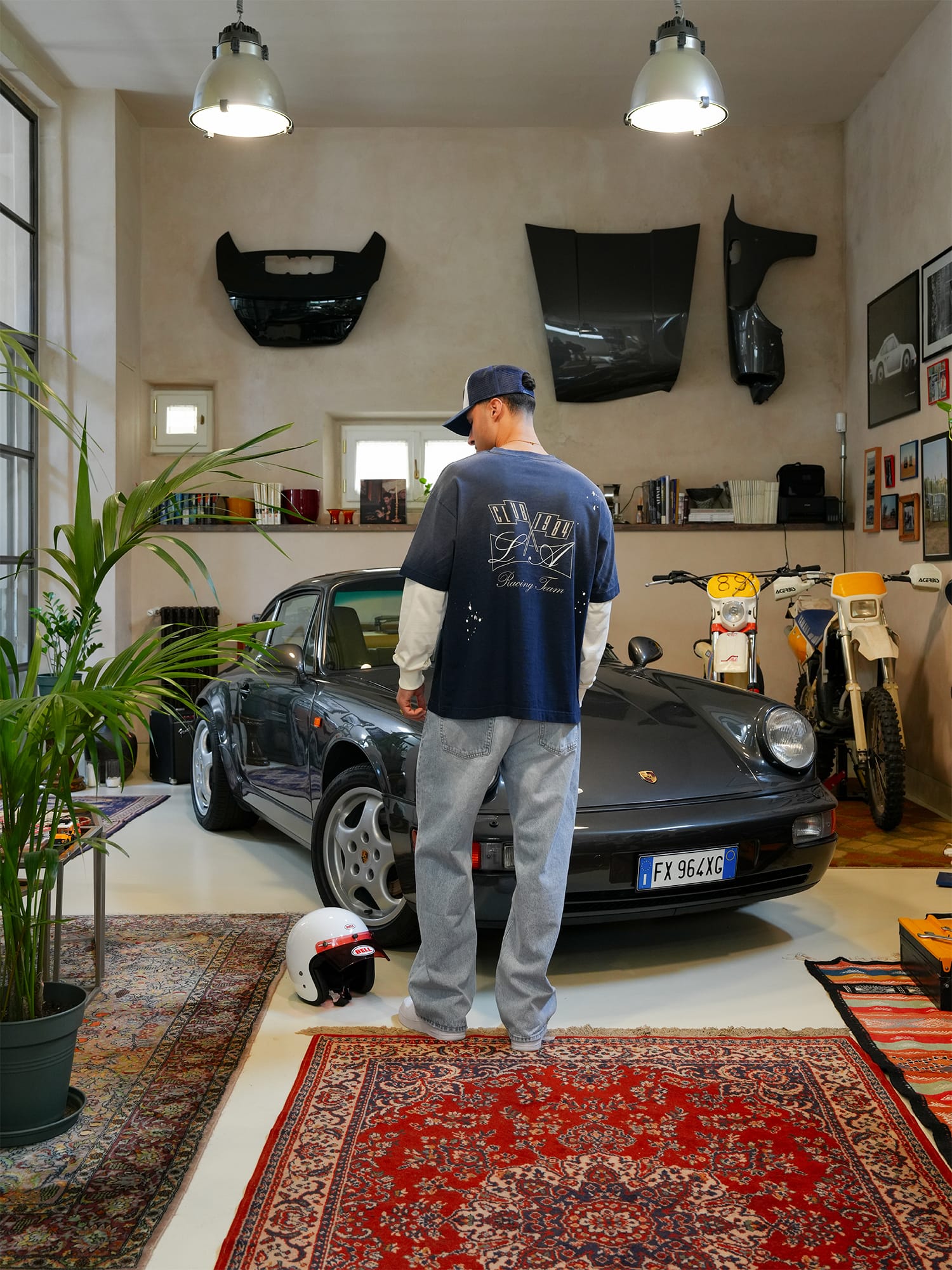 CLUB 1984. Piston LS T-shirt - Washed Navy T-Shirt