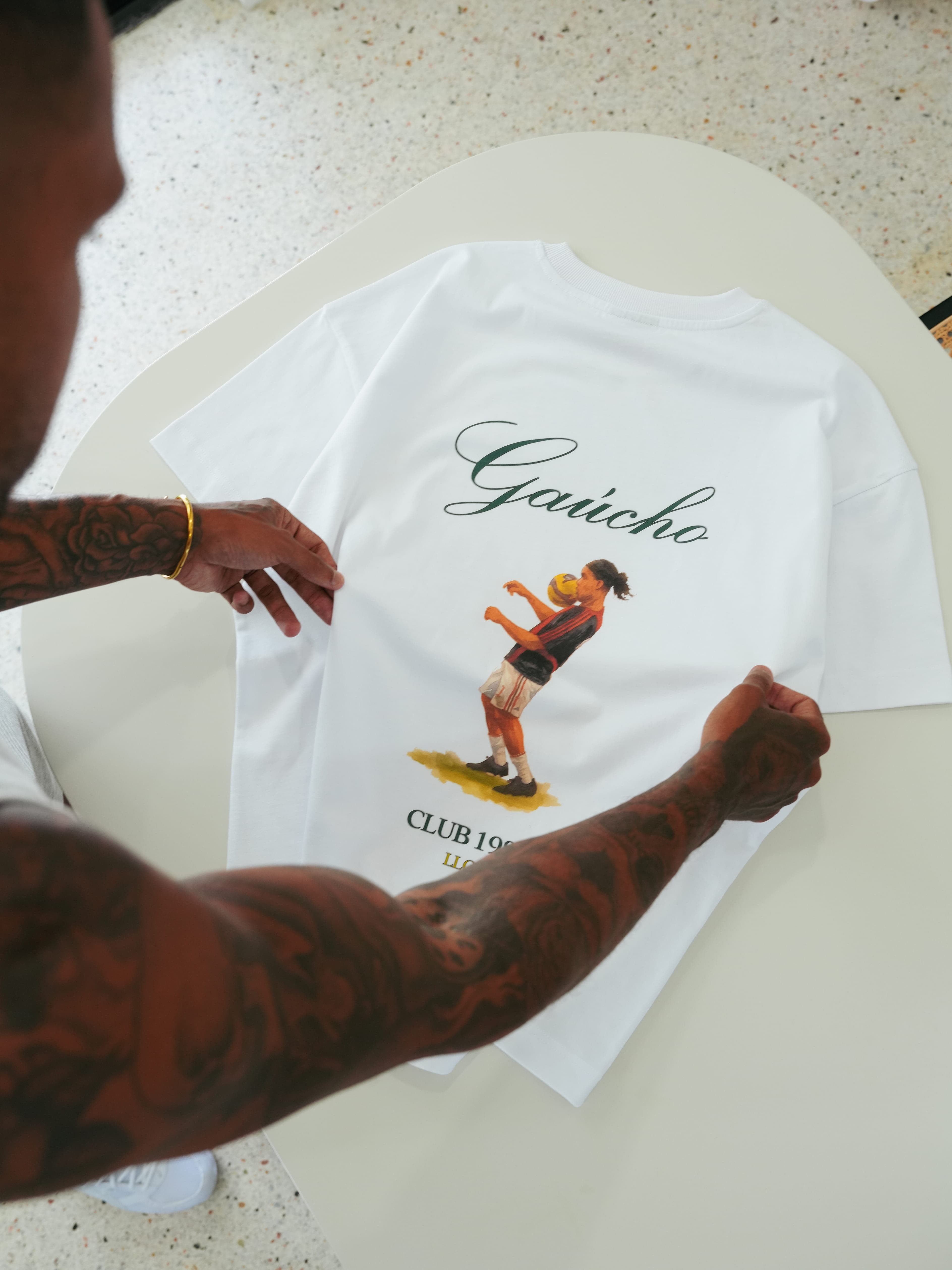 CLUB 1984. Ronaldinho T-shirt - White T-Shirt