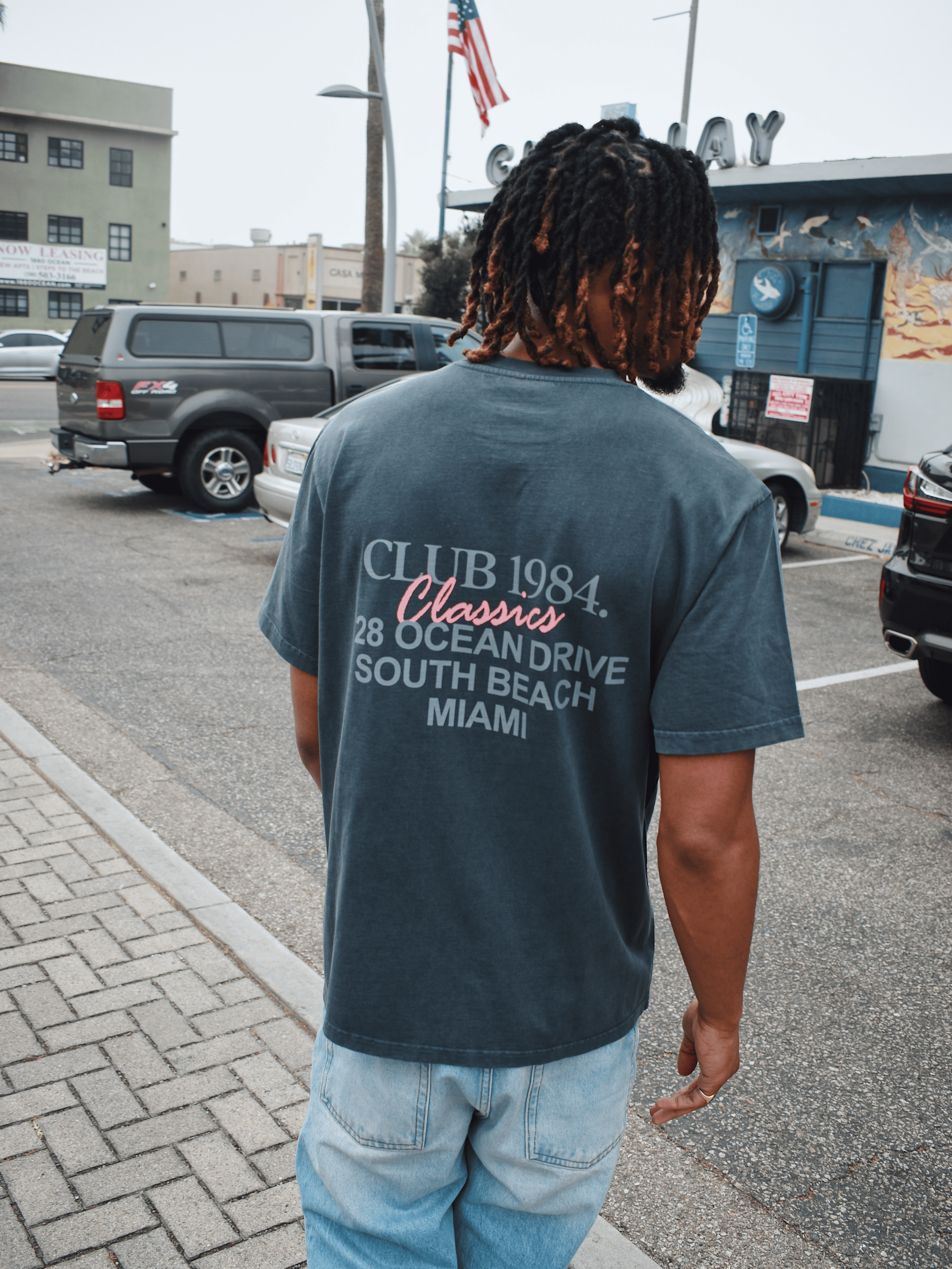 CLUB 1984. Vice City T-shirt - Washed Grey T-Shirt