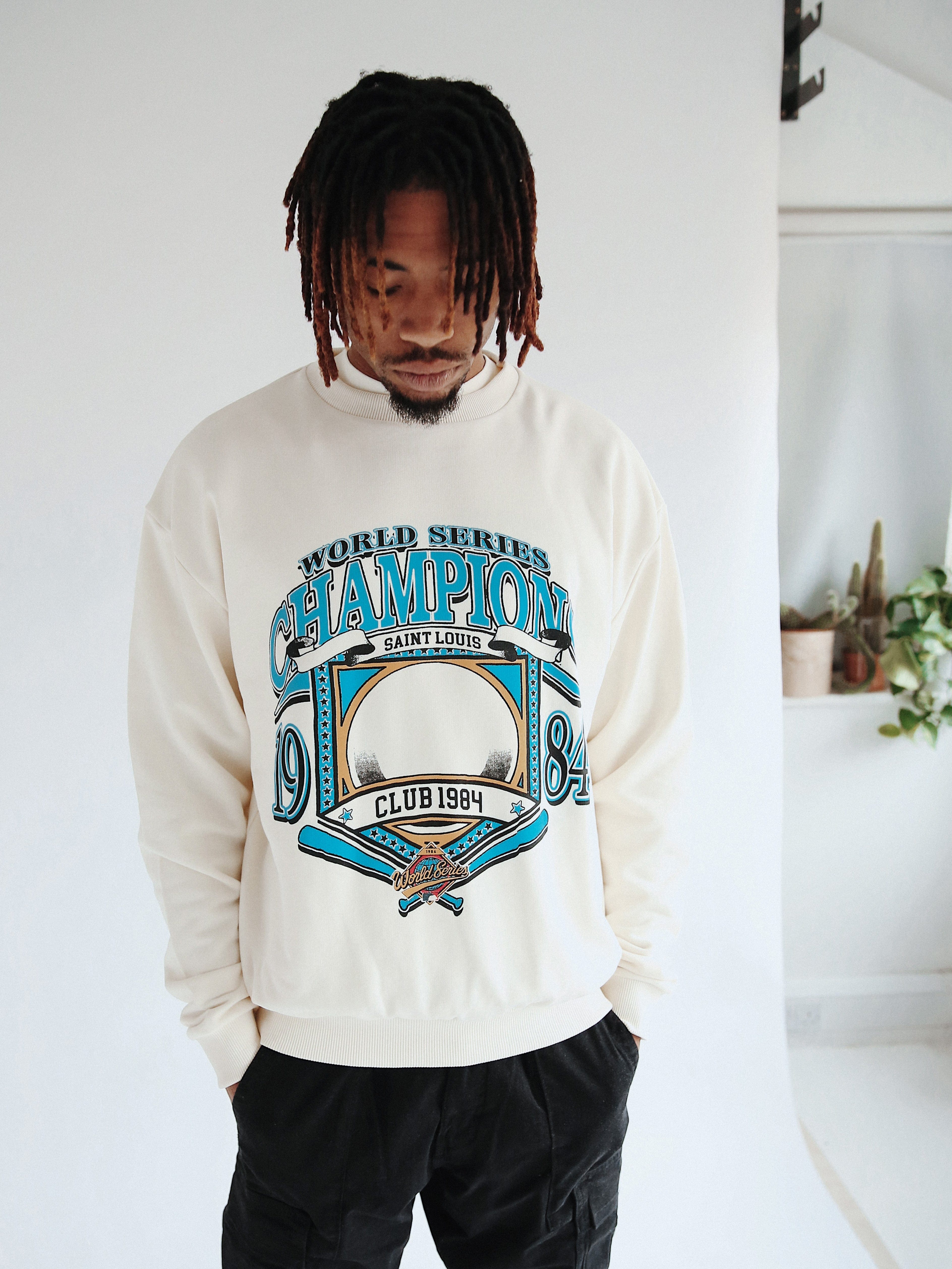 CLUB 1984. World Series Crest Sweatshirt - Off White Sweatshirt